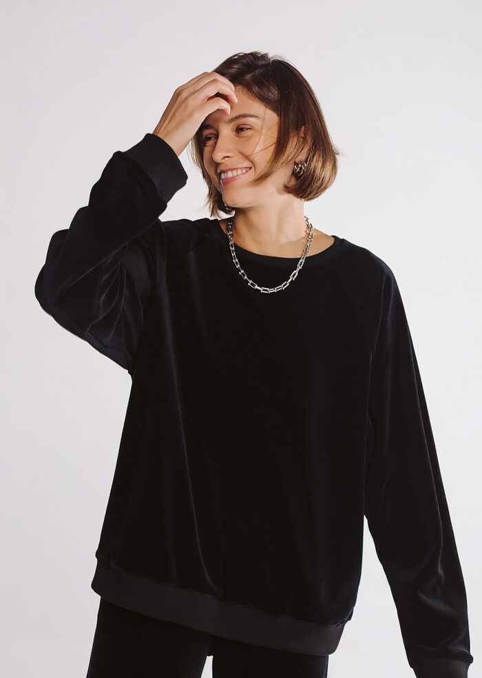Жіночий домашній костюм Velour Black Фото 3. Жіночий домашній костюм Velour Black. Купити в mooimi Україна