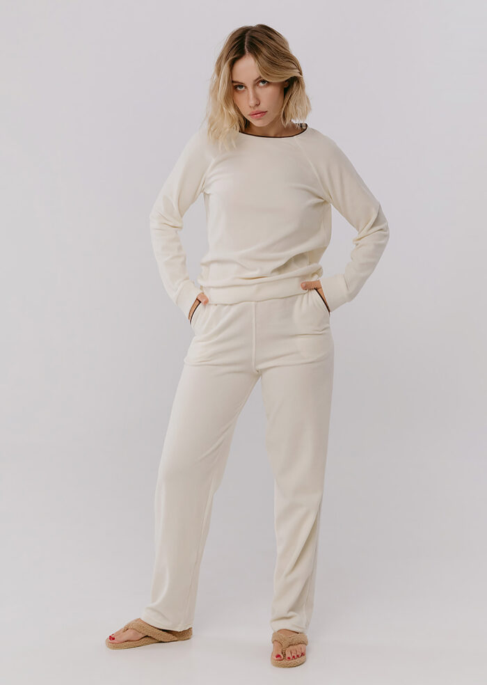 Піжамний комплект Velour Milk Фото 1. Піжамний комплект Velour Milk. Купити в mooimi Україна