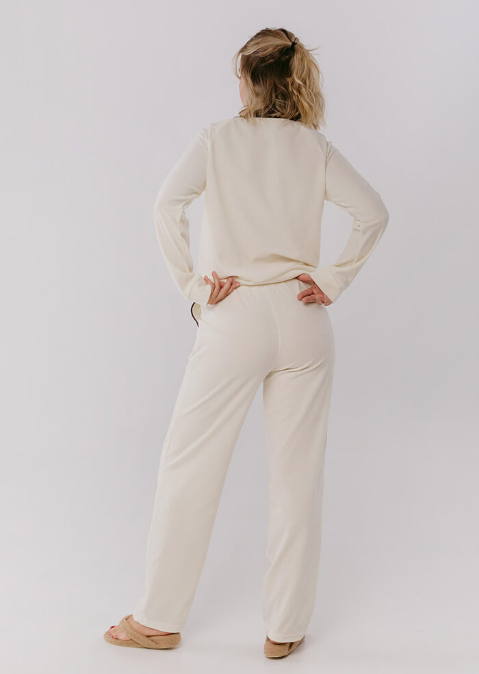 Піжамний комплект Velour Milk Фото 2. Піжамний комплект Velour Milk. Купити в mooimi Україна